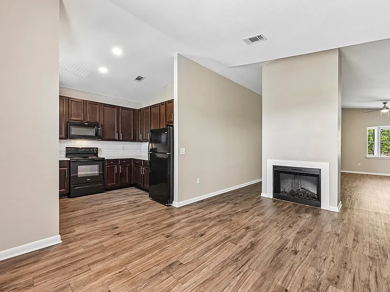 Las Brisas Apartments | Homes for rent in Round Rock, Texas