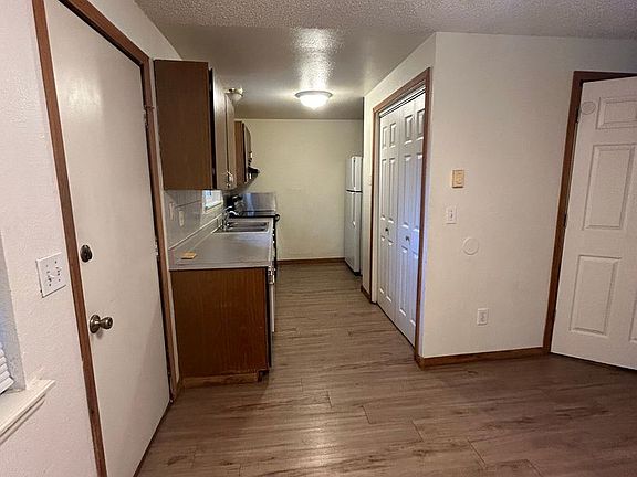 5th image of 1249 E 6th St