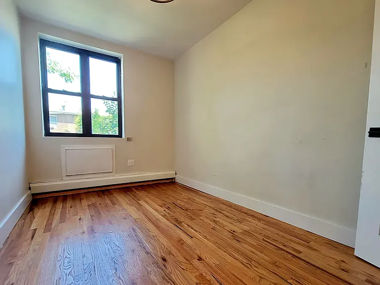 945 Herkimer St #3 — Photo 10