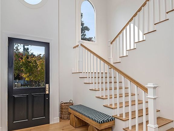 5th image of 4550 Encino Ave