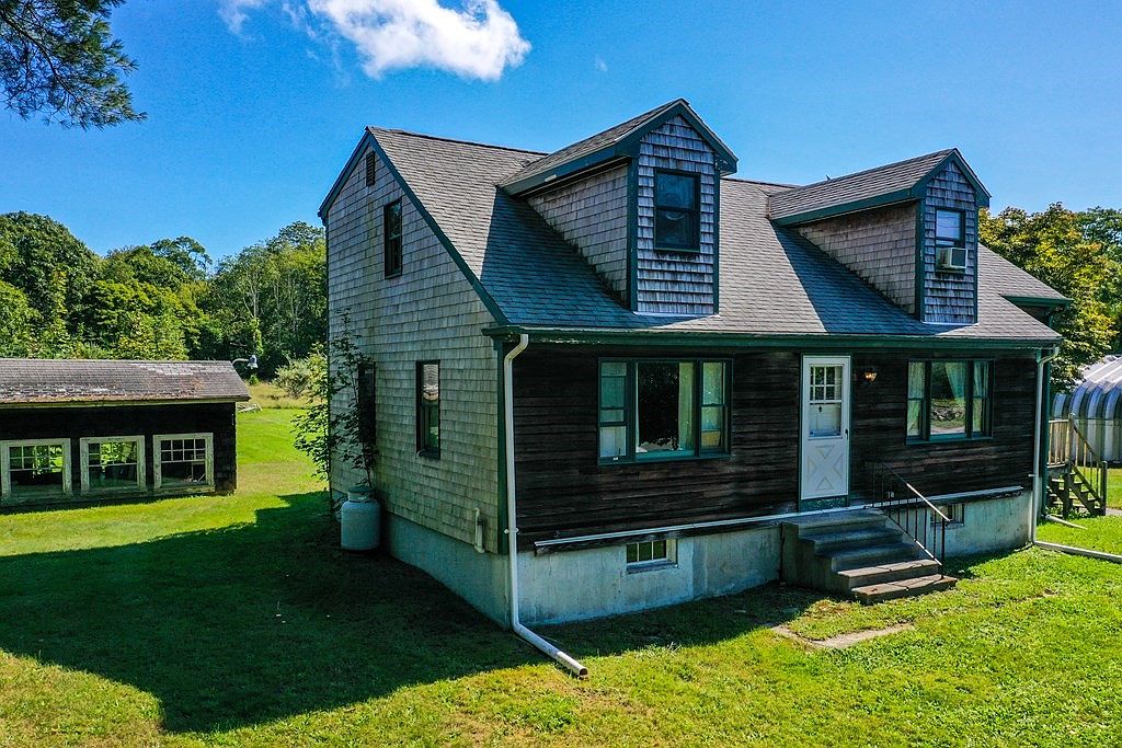 1972 Crandall Rd, Tiverton, RI 02878 Zillow