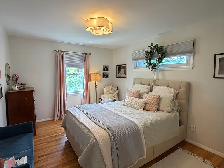 877 Patrick Henry Dr — Photo 8