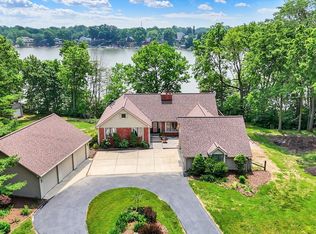 22 Point Ln, Arcadia, IN 46030