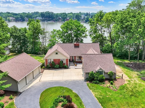 22 Point Ln, Arcadia, IN 46030