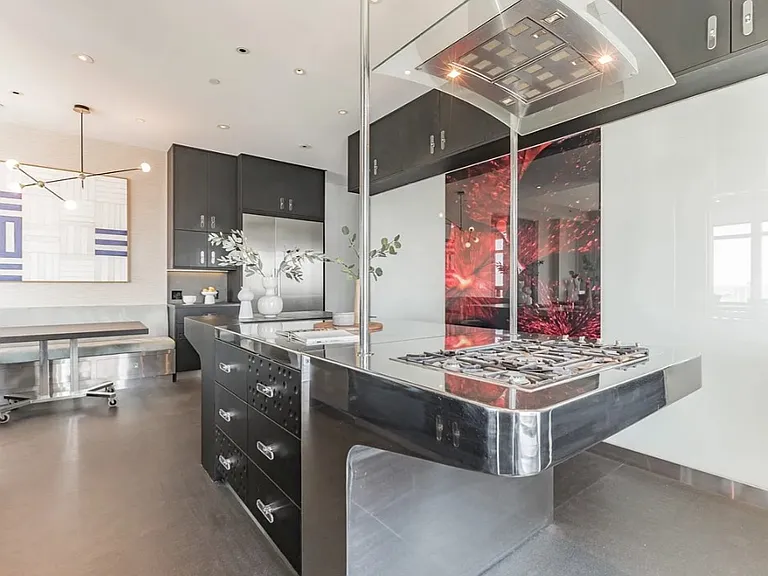 240 Riverside Blvd #1 — Photo 14