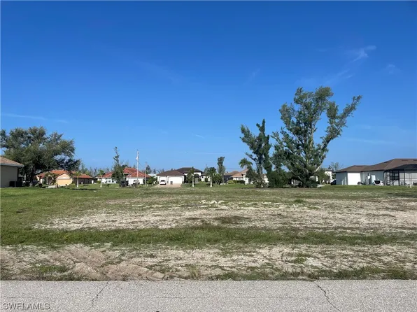 706 NW 38th Ave, Cape Coral, FL 33993