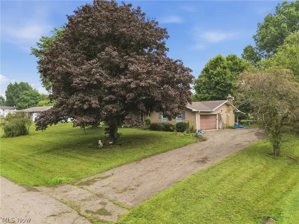 5266 Glenhaven Ave, Louisville, OH 44641