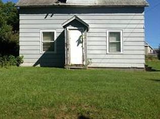 31 Maple St, Lanse, MI 49946