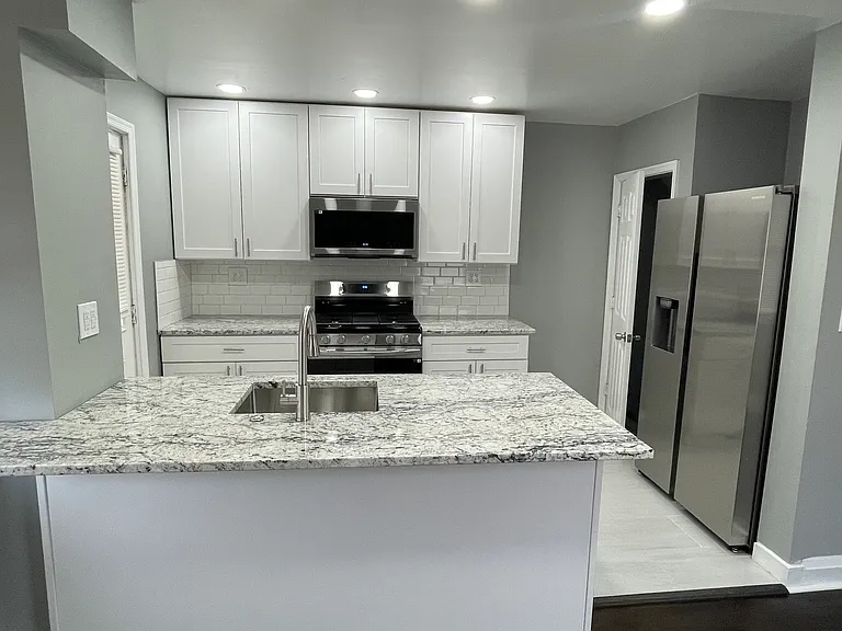 6441 Danville Ave — Photo 3