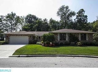 5053 Longrifle Rd, Westerville, OH 43081