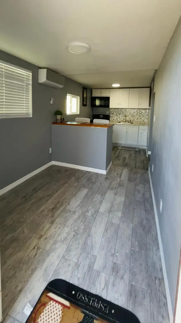 Building Photo - 3720 W Mauna Loa Ln #STUDIO