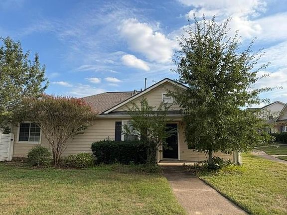 2nd image of 20663 Sycamore Crest Ln