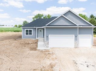 103 W 2nd St, Friesland, WI 53935