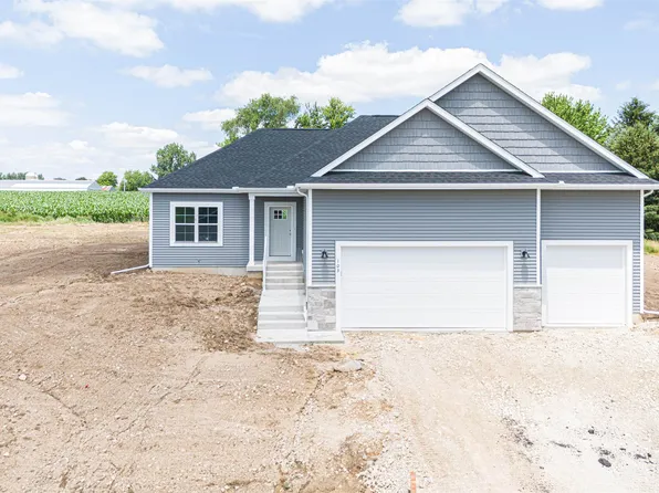 103 W 2nd St, Friesland, WI 53935