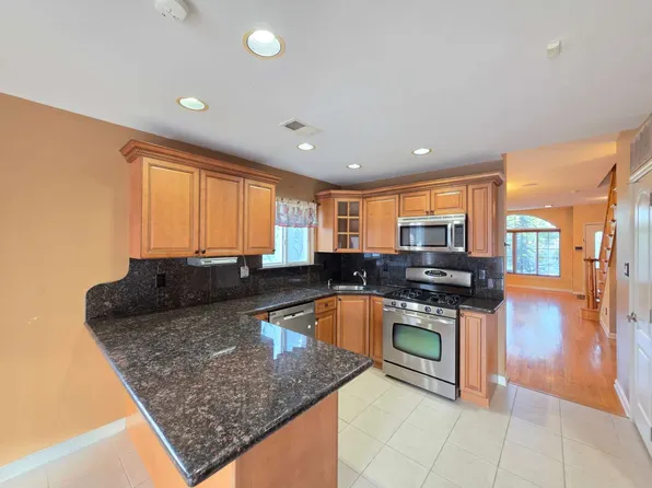 14 Ralph Ave, Staten Island, NY
