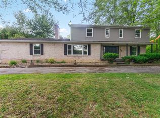 9 Redfern Dr, Youngstown, OH