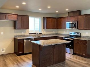 487 S Kansas Loop, East Wenatchee, WA 98802