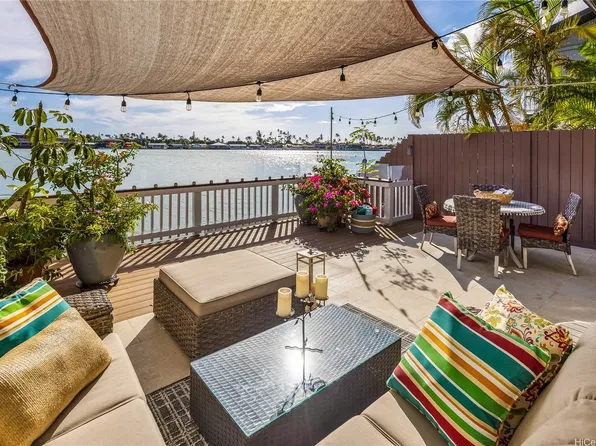 109 Koko Isle Cir #2202, Honolulu, HI 96825