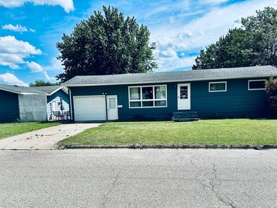 100 Deschepper St, Marshall, MN, 56258