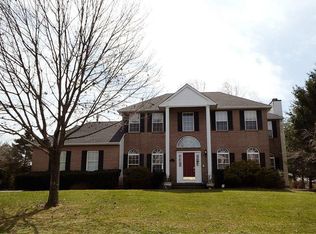 23 Zeller Dr, Somerset, NJ 08873