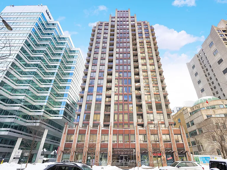 85 Bloor St E #1413 — Photo 2