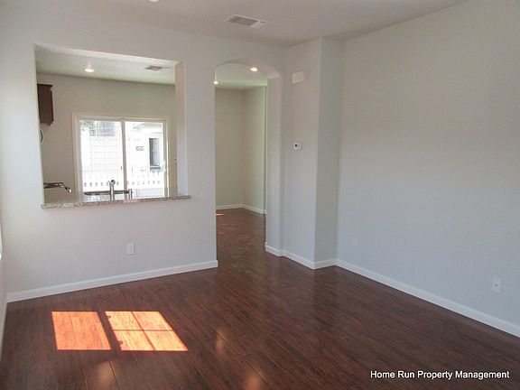 4th image of 8158 Laurel Willow Ln