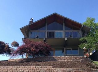 20710 NE Interlachen Ln, Fairview, OR 97024