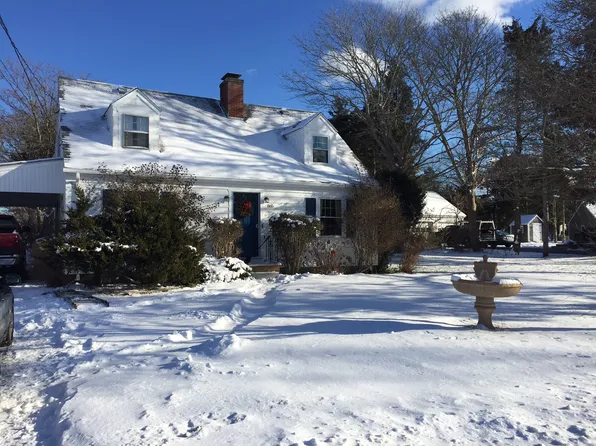 (undisclosed Address), Dartmouth, MA 02748