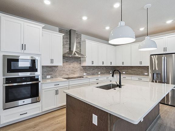 5th image of 9420 Hartline Way