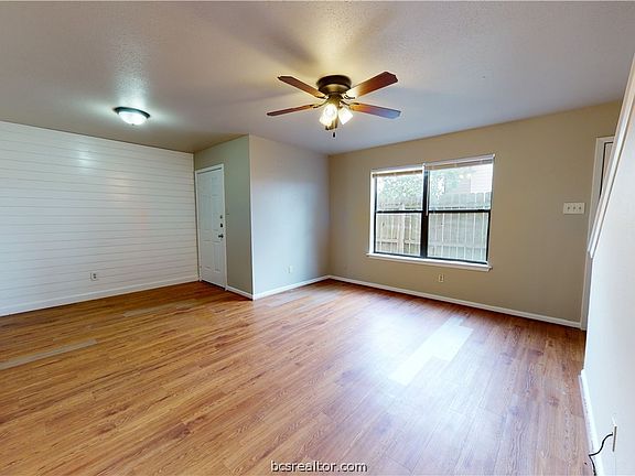 4th image of 2807 Longmire Dr APT A