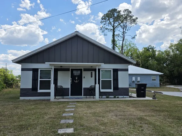619 2nd St NW, Live Oak, FL 32064