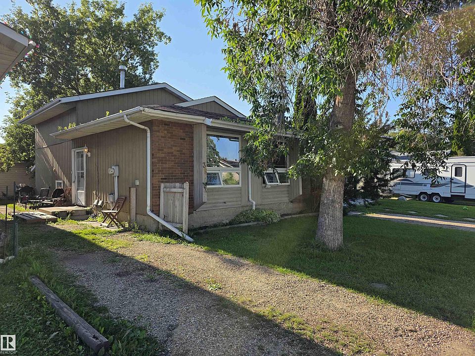 1st image of 38 Greenwood Dr