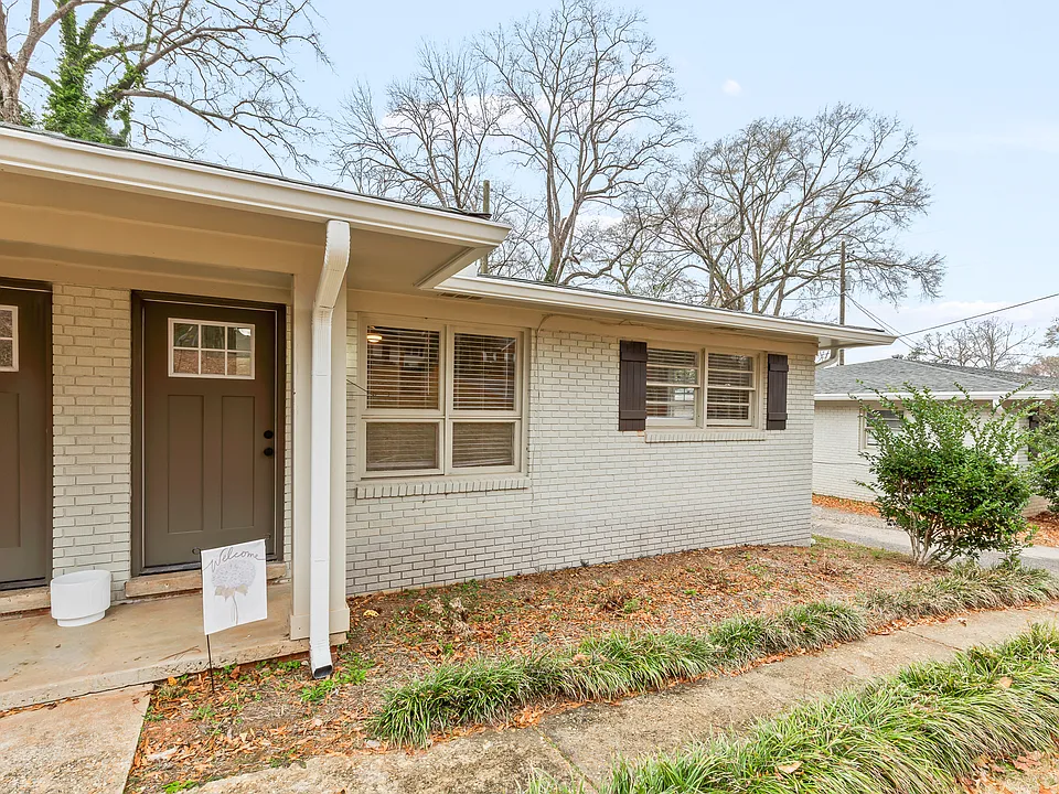 303 Springdale Dr #B