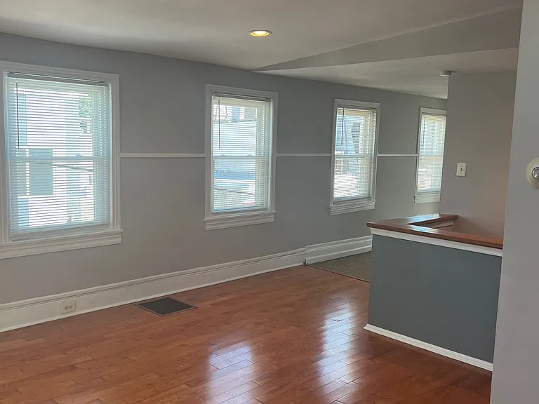 2523 E Dauphin St #3 — Photo 4