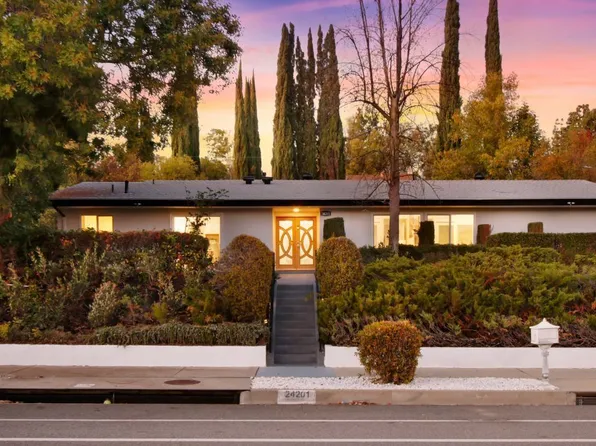 24201 Burbank Blvd, Woodland Hills, CA 91367