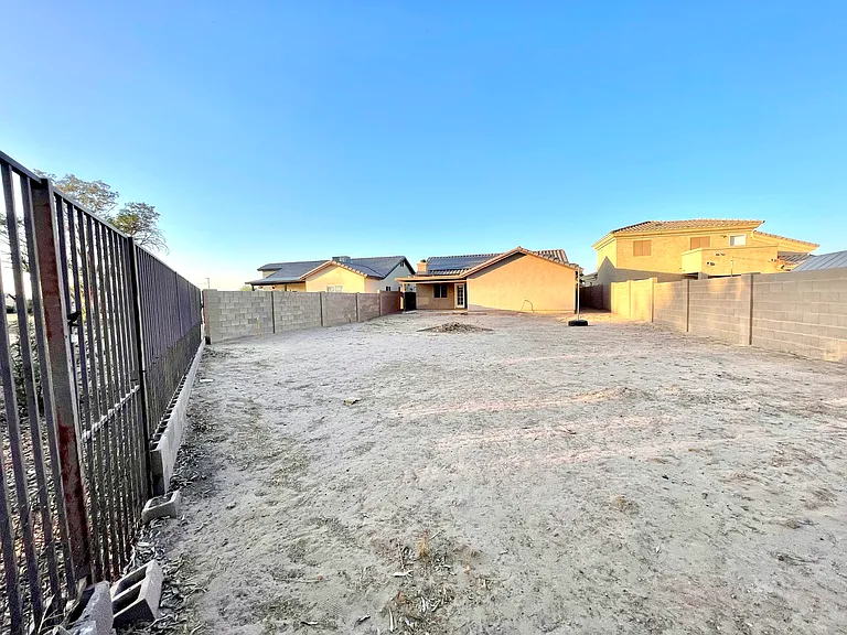 597 N Marshall Loop Ct — Photo 18
