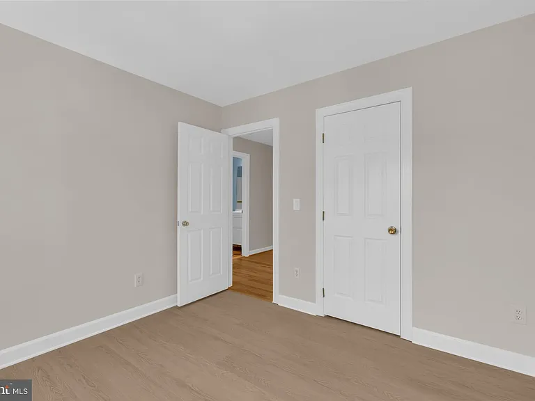 9902 Michael Schar Ct — Photo 28