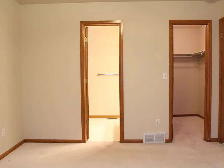 762 Kaitlyn Cir — Photo 12