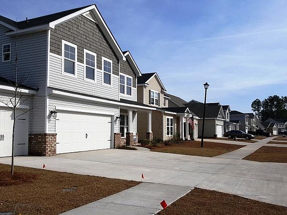 3rd image of 422 Flat Rock Ln