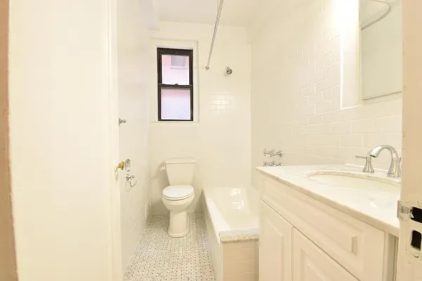 Rented by (Legacy) NY Quality Living Uptown | media 19