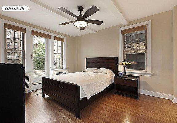 4th image of 302 W 12th St APT 2E