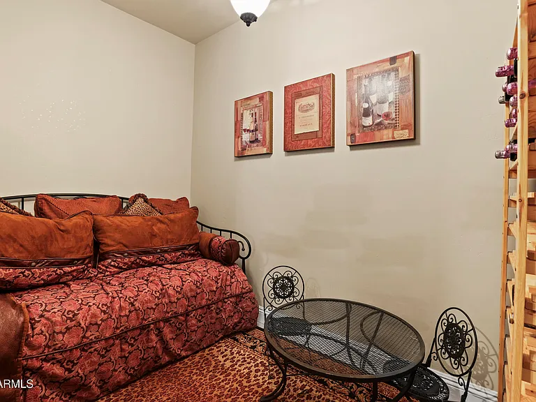 2609 E Pine Island Ln — Photo 28