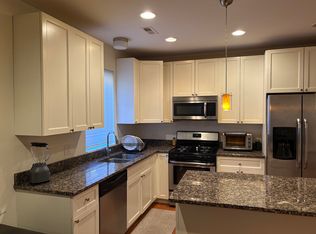 6973 N Ashland Blvd APT 1N, Chicago, IL 60626