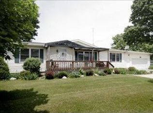 13338 Riverside Dr, Constantine, MI 49042