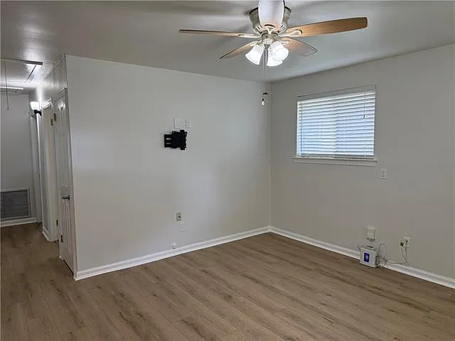 2 bed, 1.0 bath, 948 sqft, $1,900 — Photo 3