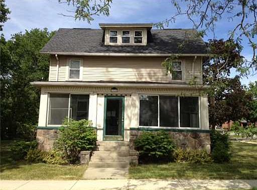 2nd image of 7910 4th St
