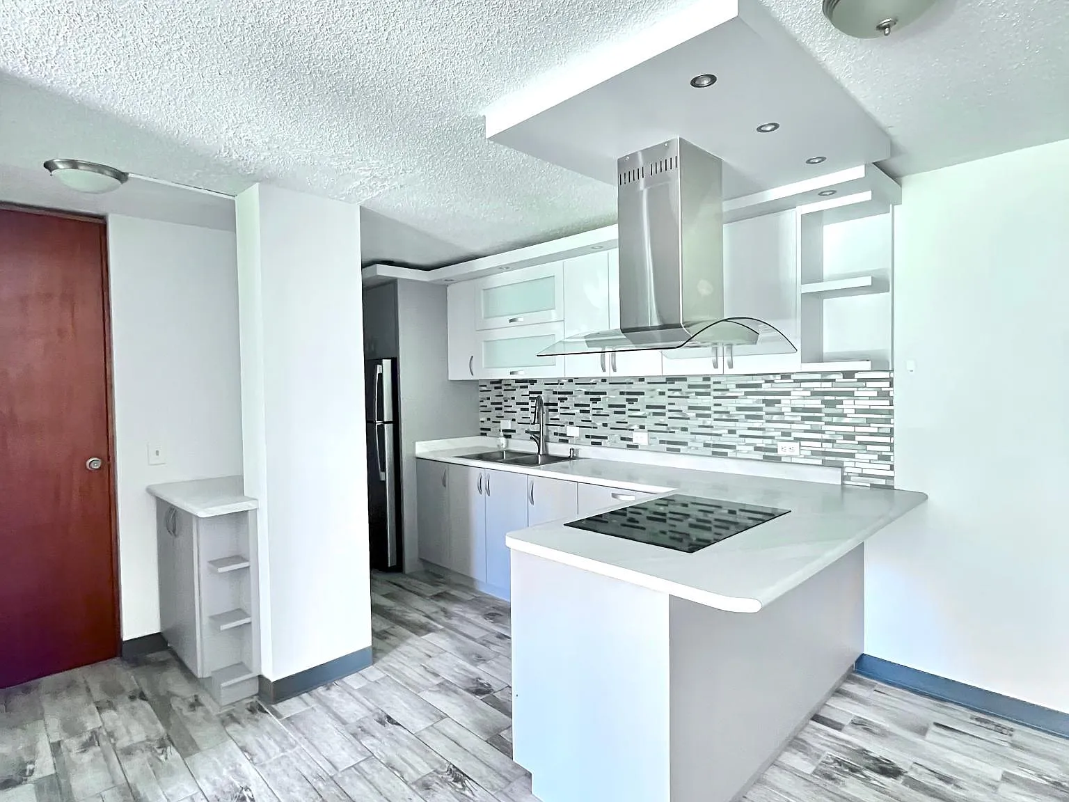 1 bed, 900 sqft, $1,400 — Photo 3