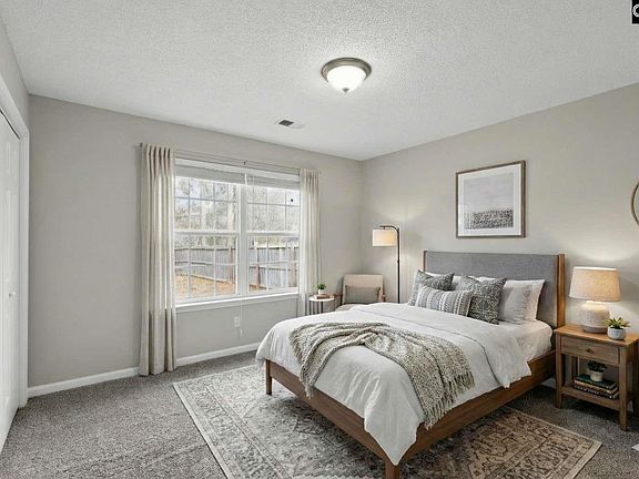 5th image of 224 Drooping Leaf Ln