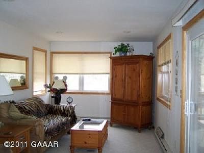 5th image of 3504 Crestwood Dr NE