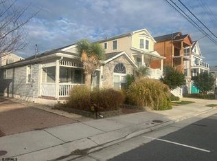 111 N Monroe Ave, Margate, NJ 08402